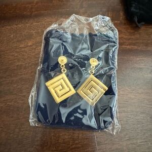 NWT Geometric Gold Earrings